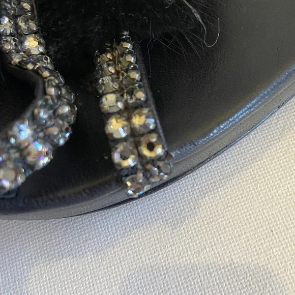 Gucci Black Leather & Rabbit Fur High Heels - Picture 13 of 13